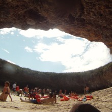Hidden Beach: la Spiaggia nata dal cratere di un vulcano